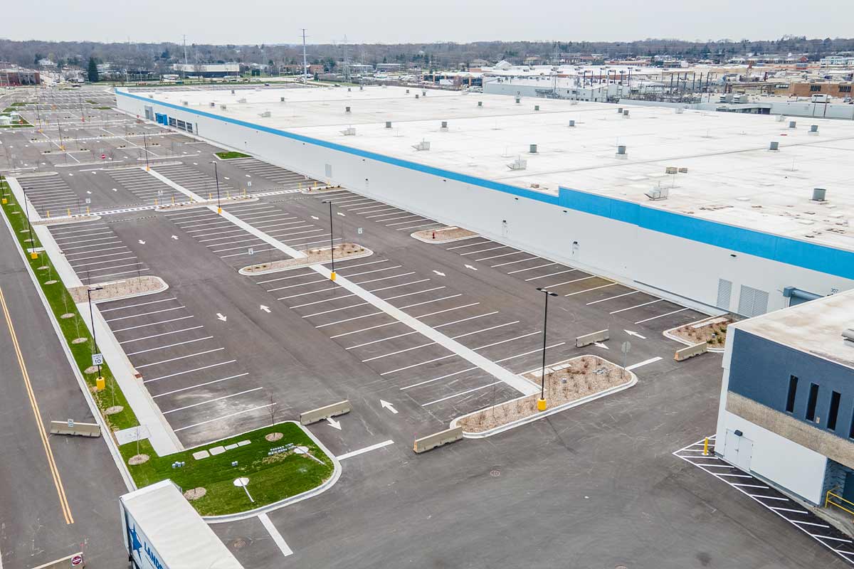 11800 W Burleigh St | Wauwatosa, WI - Phoenix Logistics