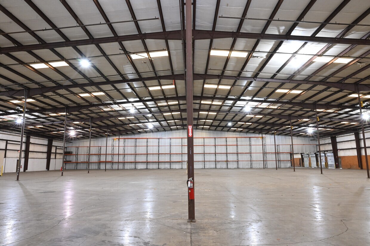 1506-1516 Industrial Park Dr