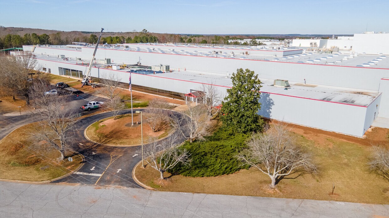 215 Puckett Ferry Road (Building M)